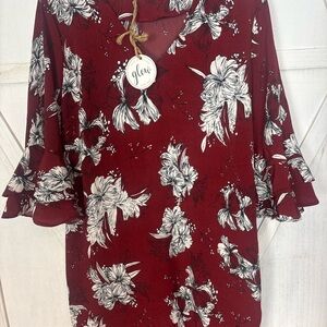 GLO jeans Burgundy Floral Blouse NWT